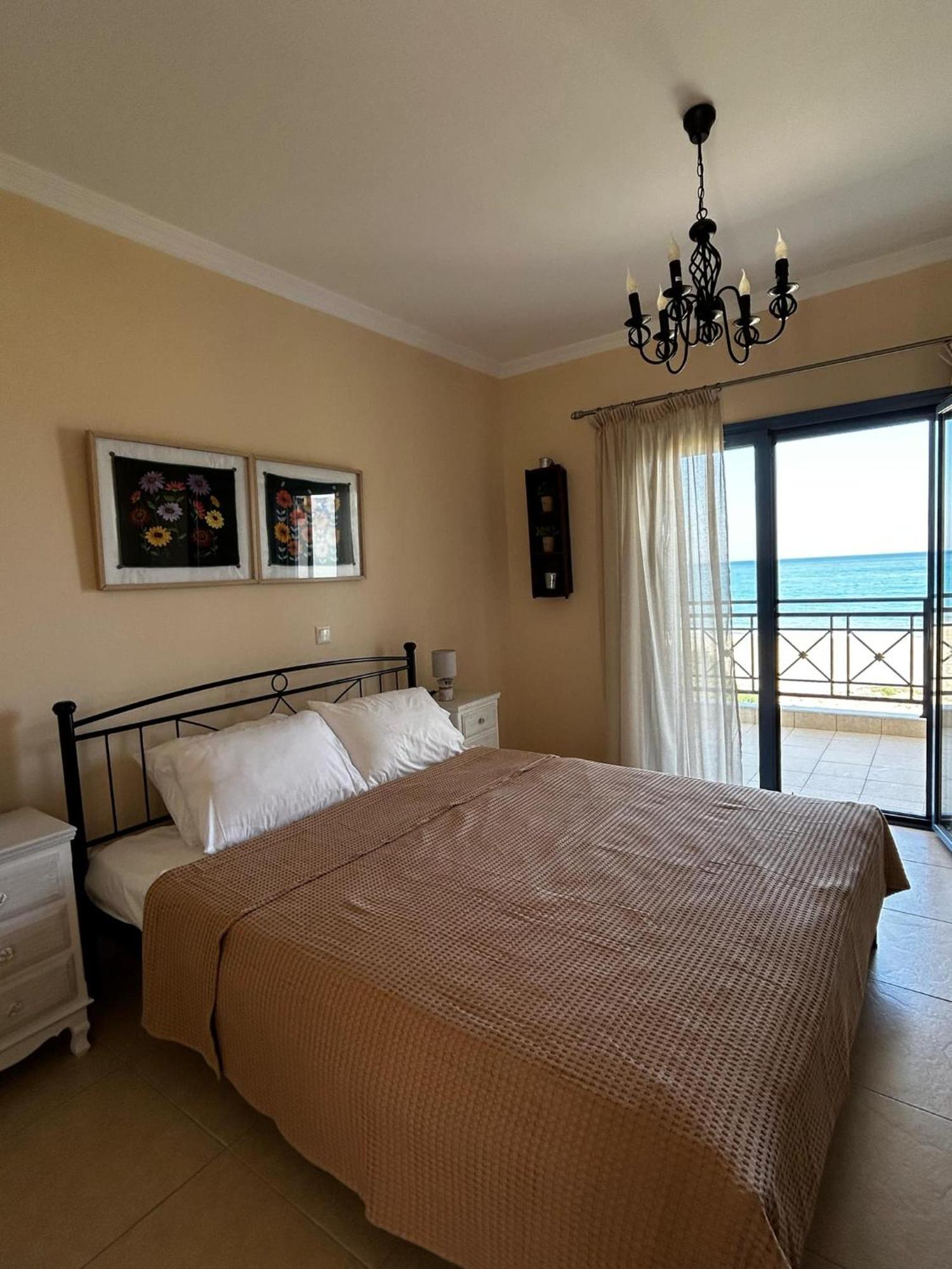 Beachfront Apartments Karpathos Luaran gambar
